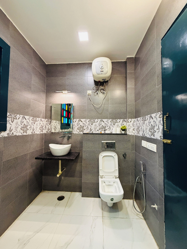 Bathroom 3, Shiv Kothi - Homestay, Agra