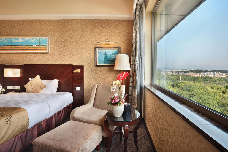 Bedroom 3, Lijiang Waterfall Hotel, Guilin