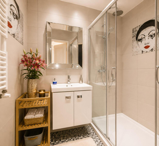 Bathroom 3, Old Town Brigue Apartment by Otium, Kraków City