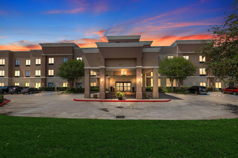 Exterior & Views 2, Hampton Inn & Suites Houston - Rosenberg, Fort Bend