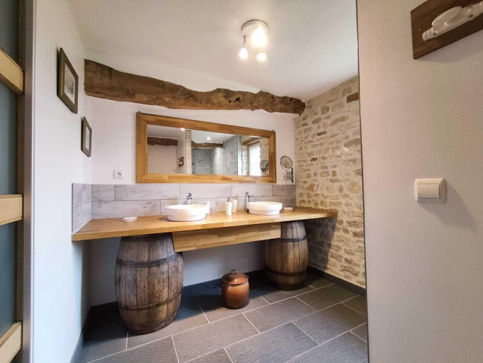 Bathroom 3, Omaha Secret Normandy Cottages, Calvados