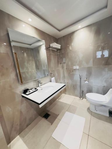Bathroom 4, Ambassador Hotel Lahore, Lahore