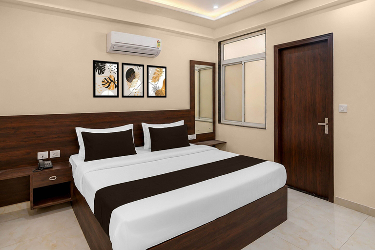 Room 3, Deluxe Room Sanganer Court, Jaipur