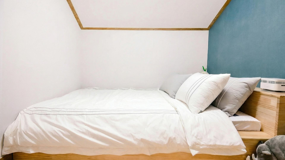Bedroom 2, Gangneung Raon Pension, Gangneung