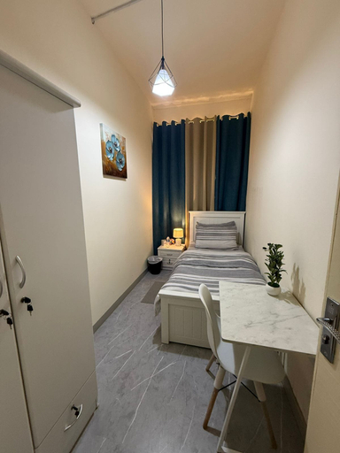 Room 4, Sunrise Inn by Lavish Hub, Abu Dhabi City