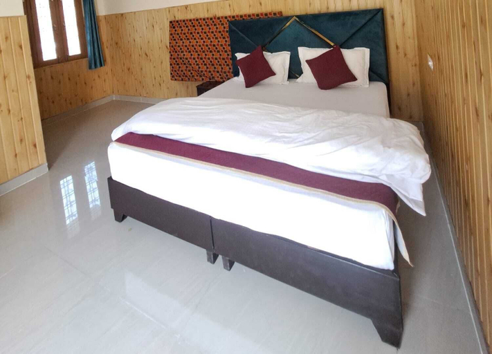 Room 5, Vaishnavi Homestay, Uttarkashi
