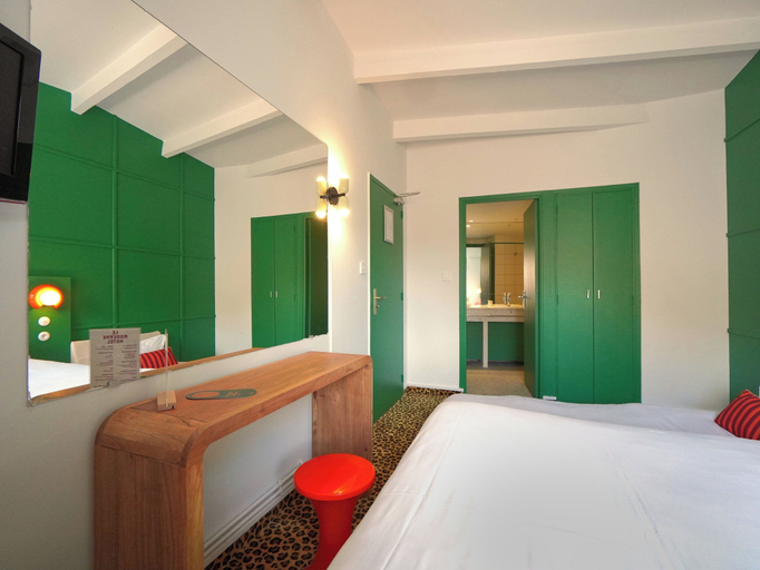 Bedroom 3, Hôtel Le Moderne, Haute-Garonne