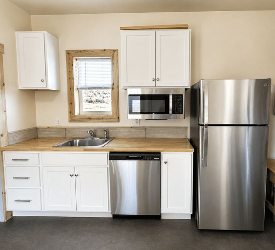 Private kitchen 3, Look RV Resort, San Juan