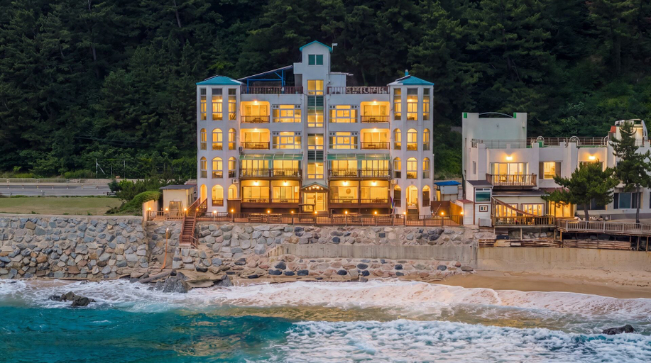Exterior & Views 2, Youngduk Sea & Spa Pension, Yeongdeok