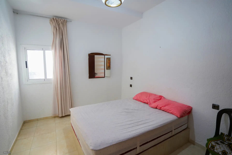 Room 4, Charming 1-bedroom Apartment With City View in Martil, Tétouan
