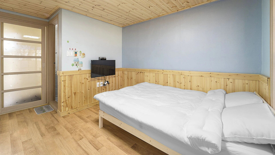Bedroom 3, Samcheok ara Pension, Samcheok