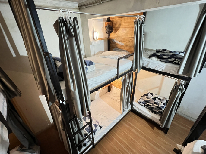 Room 5, OnlyStay Bagpackers Hostel, Agra