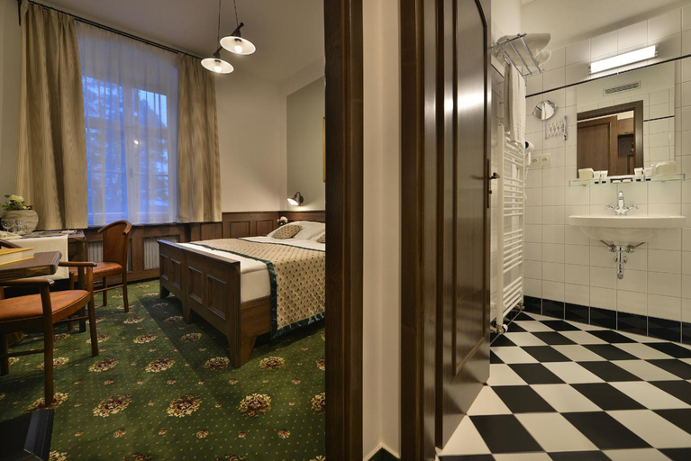 Bathroom 4, Hotel Podhrad, České Budějovice