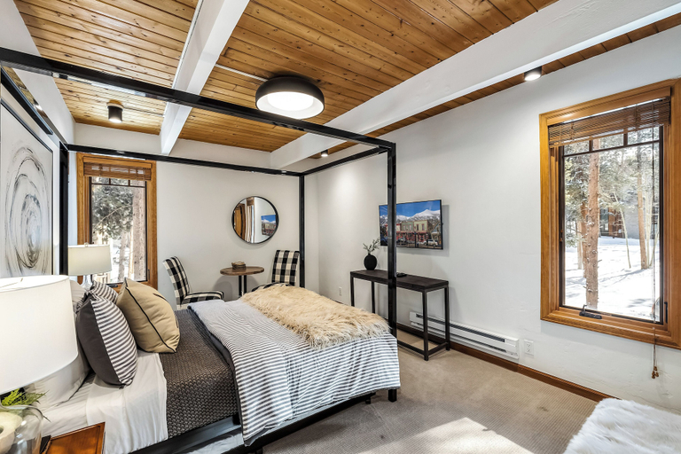 Bedroom 3, Motherlode A5, Summit
