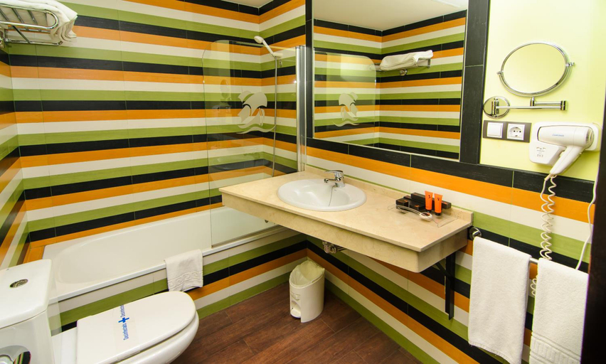Bathroom 5, Martin Alonso Pinzon, Huelva