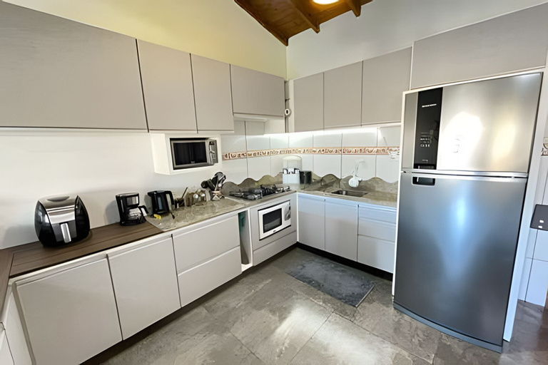Private kitchen 4, Casa 2 Quartos - Centro - Xangri-Lá, Xangri-lá