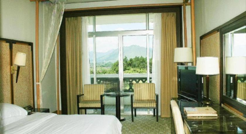 Bedroom 5, Guilin Merryland Resort, Guilin