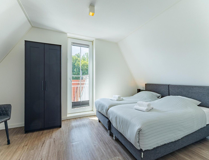 Bedroom 2, Apartment near South Beach with Sauna, Veere