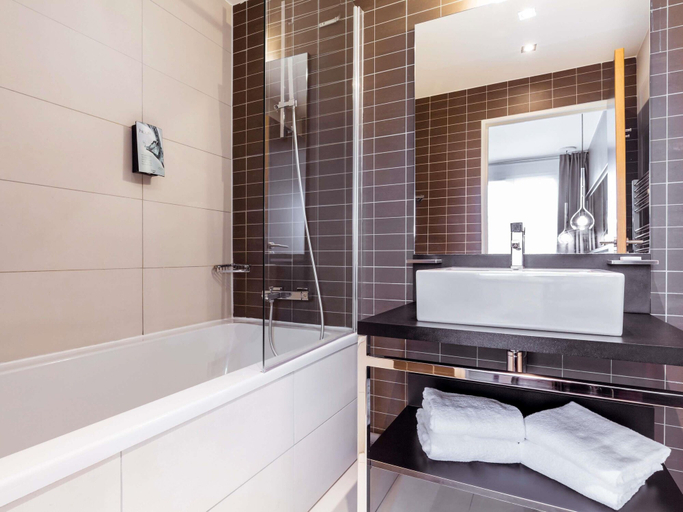 Bathroom 4, Aparthotel Adagio Serris - Val d'Europe, Seine-et-Marne