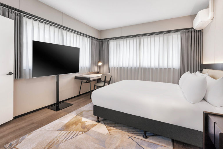 Bedroom 3, Holiday Inn Townsville by IHG, City