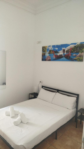 Bedroom 3, NT Nosquera Malaga Rooms, Málaga