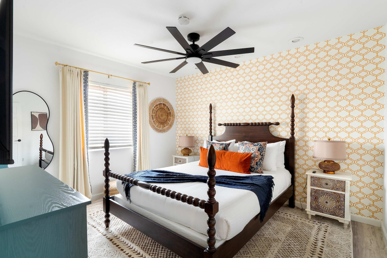 Room 3, Sleeps 24 Free Heated Pool Pickleball Theater, Maricopa