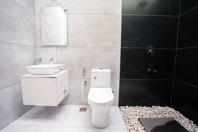 Bathroom 5, Nexgo Spaces - Kayaloram Retreat, Alappuzha