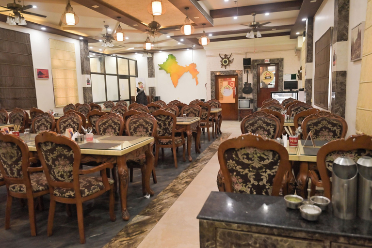 Food & Drinks 5, Shree Ganesha Residency, Varanasi