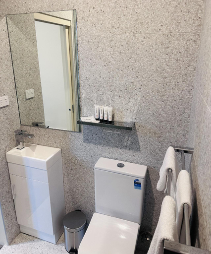 Bathroom 3, Tempe Hotel, Sydney