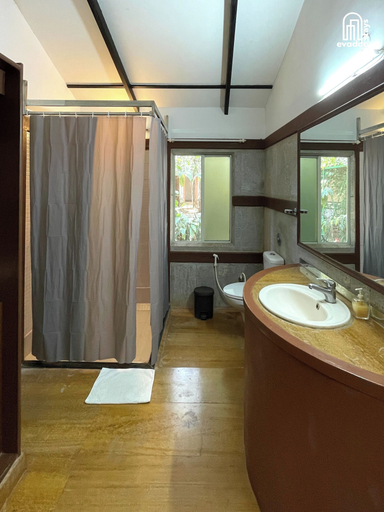 Bathroom 3, The Hideaway Hosur by evaddo stays, Krishnagiri