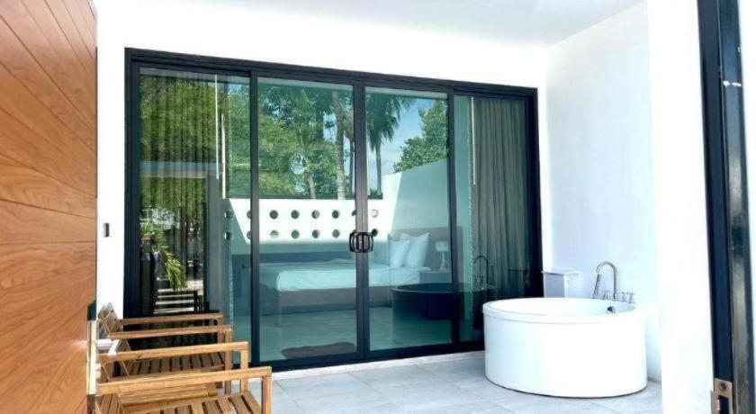 Bathroom 5, Chaolao Sea Breeze Resort, Tha Mai