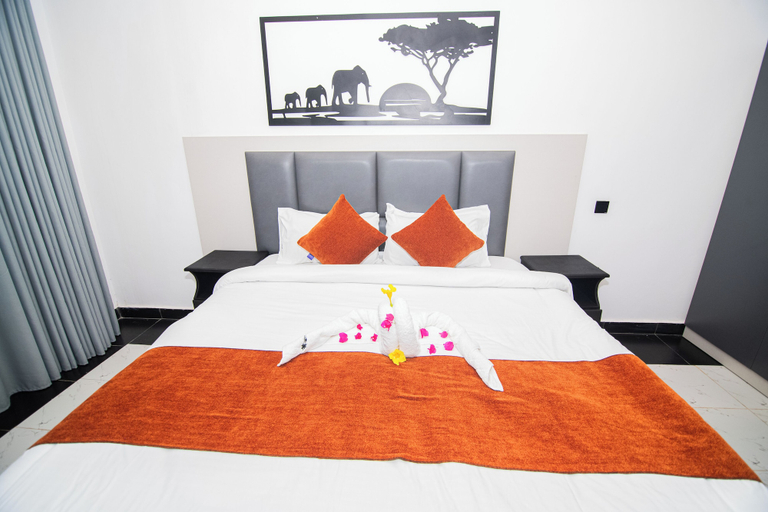 Room 5, The Orchard 4 degrees South Resort, Matuga