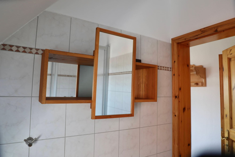 Bathroom 4, Wohnung in Dargun mit Schwimmbad, Mecklenburgische Seenplatte