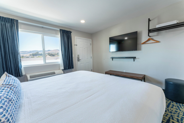 Bedroom 4, The Grove At Pismo Beach, San Luis Obispo