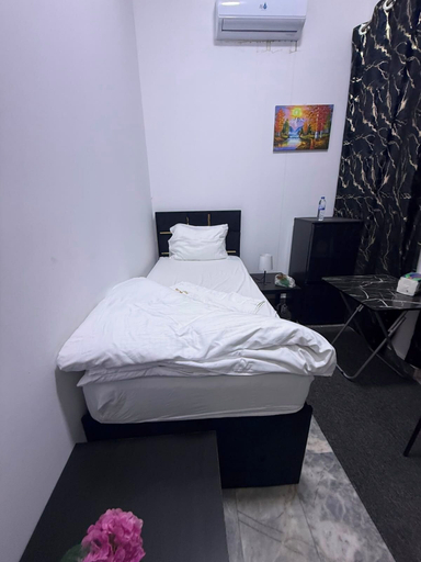 Room 4, Four Stars Residence, Dubai