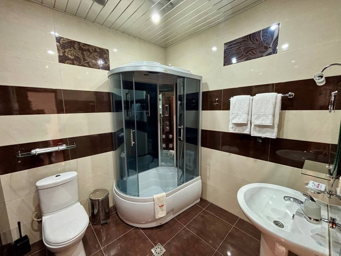 Bathroom 4, Christy Hotel