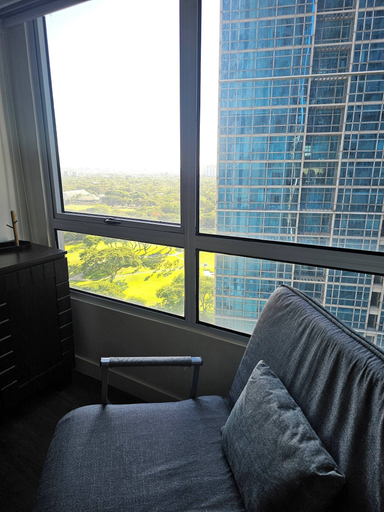 Living area 4, Casa Rosa3 2BR Loft in BGC 5 People, Taguig