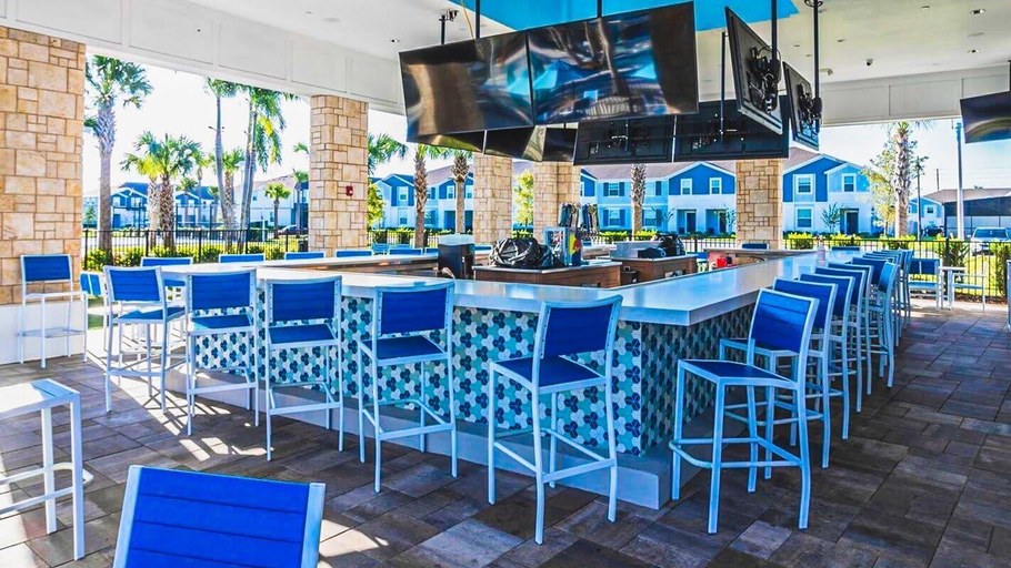 Food & Drinks 5, Comfort & Luxury Near Orlando Attractions, Polk