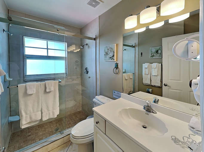 Bathroom 3, Barefoot Beach Resort, Pinellas