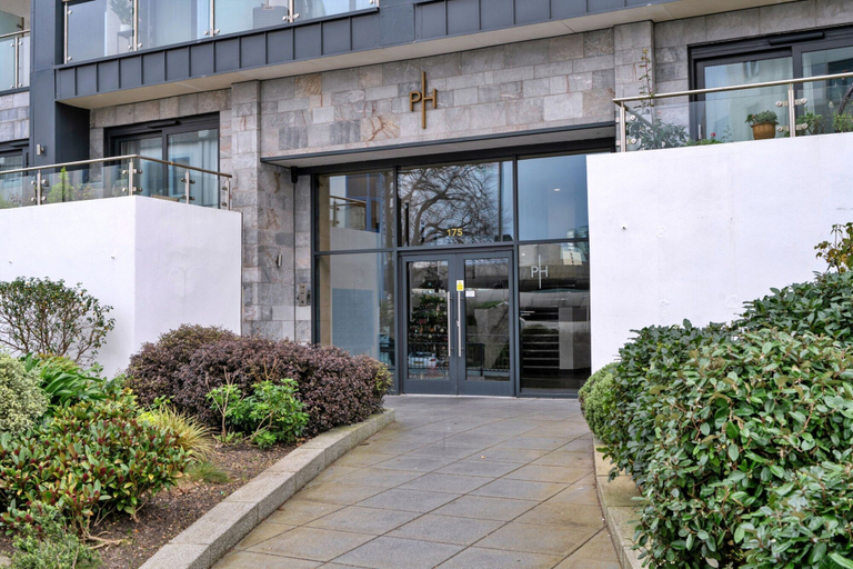 Exterior 3, Stylish City Apartment With Terrace, Plymouth