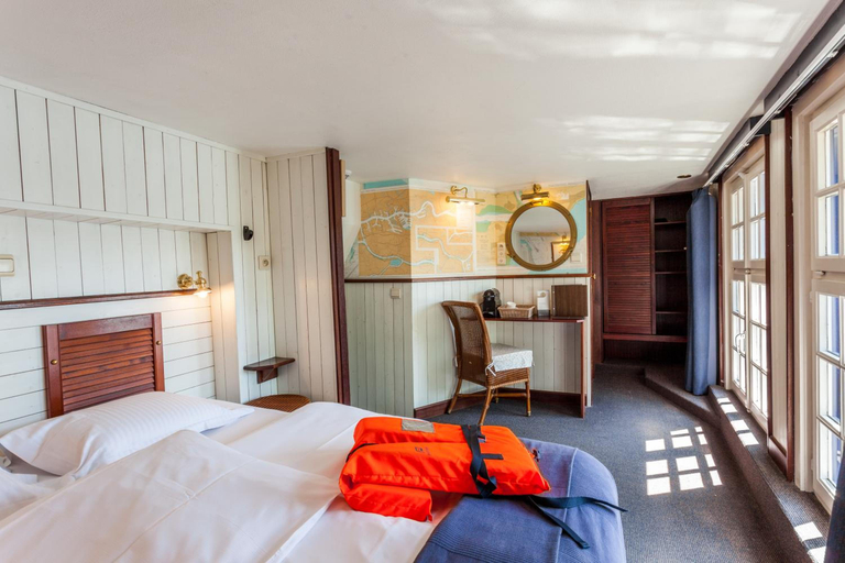 Bedroom 3, Boat Hotel De Barge, West-Vlaanderen