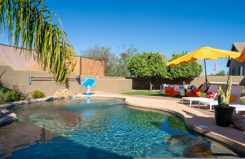 Room 5, Suncrest Retreat - Pool Pickleball Theater, Maricopa