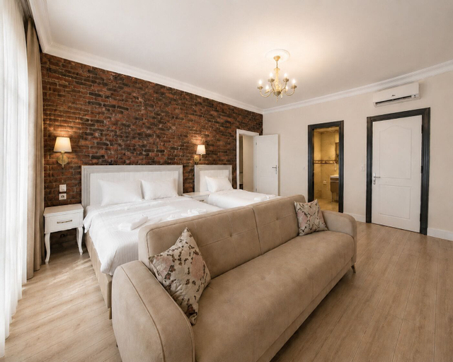 Bedroom 3, Royal Garden Suite and Hotel, Şişli