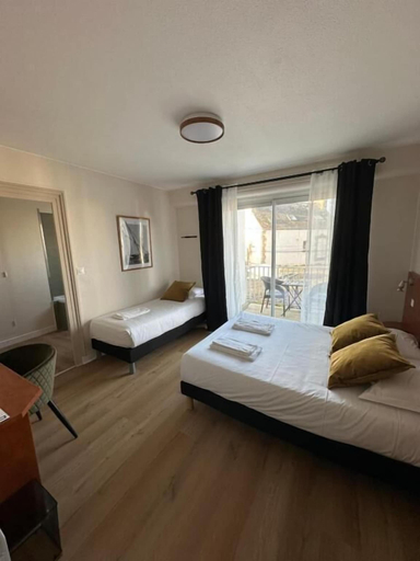Bedroom 2, HOTEL LES ALIGNEMENTS, Morbihan
