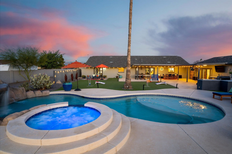 Room 5, The Most Epic AZ Backyard Experience Sleeps 20, Maricopa