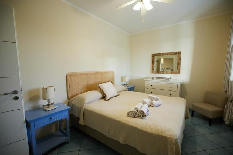 Room 4, Villa Ficurinia, Trapani