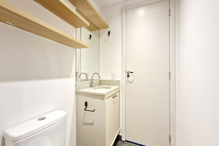 Bathroom 5, Blend, São Paulo