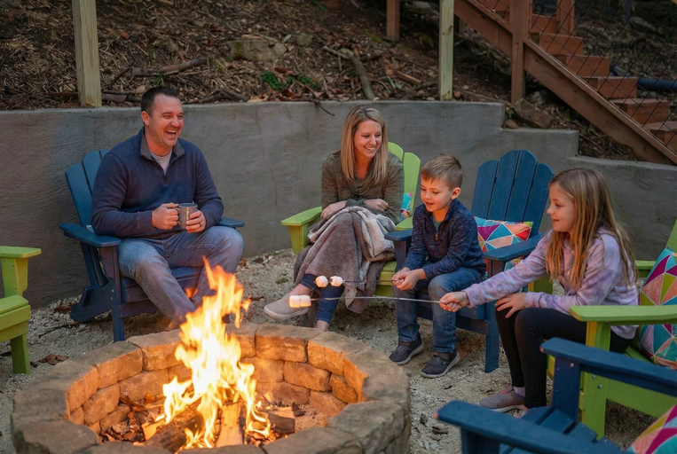 Room 5, Mountain Retreat - Sauna - Hot Tub - Fire Pit, Buncombe