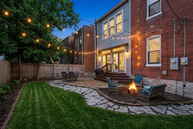 Room 2, Walk to Forest Park Fire Pit Porch Swing, Saint Louis