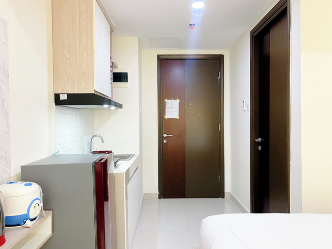 Private kitchen 3, Best Price And Homey Studio At Pollux Chadstone Apartment, Cikarang